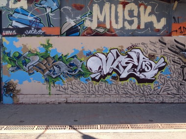 Graffiti Wall in Luxembourg - Photo by Grafilzer - deso, onzer (2015)