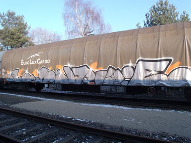 Graffiti Train in Trier - Photo by Grafilzer - love, kaos