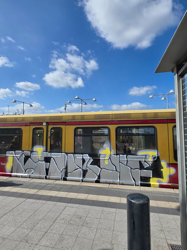 Graffiti Train - Photo by Grafmessie