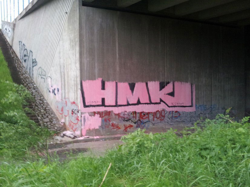 Graffiti Bombing in Germany - Photo by GraveyardShift - hmk, tgb, ruhm (2013)