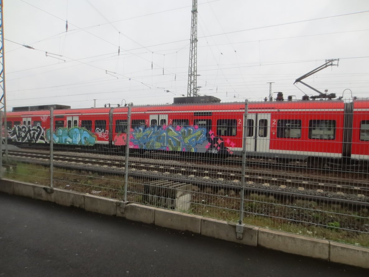 Graffiti Train in Kaiserslautern - Photo by Grumbeer - Veto, Nikon, Kiosk (2014)