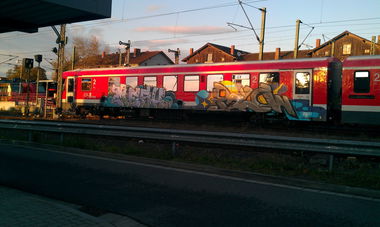 Graffiti Train - Photo by Grumbeer - Mesk, Blow