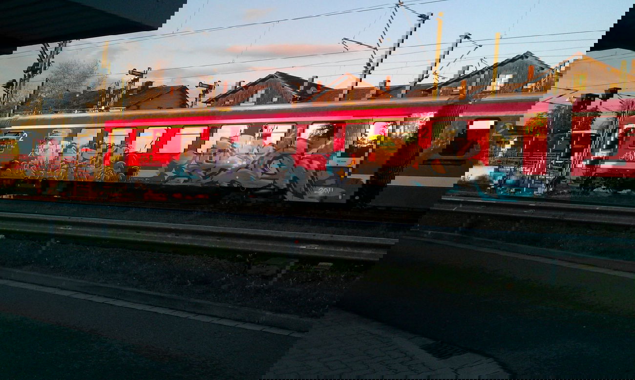 Graffiti Train - Photo by Grumbeer - Mesk, Blow