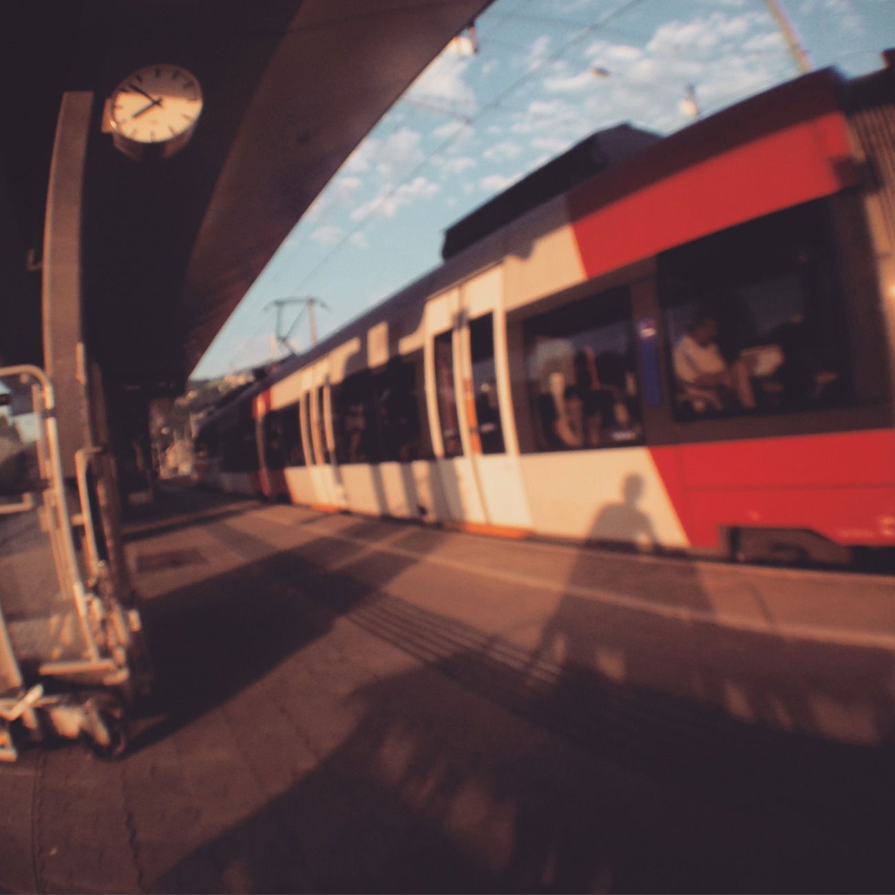 Graffiti Train - Photo by GucciLuigi83