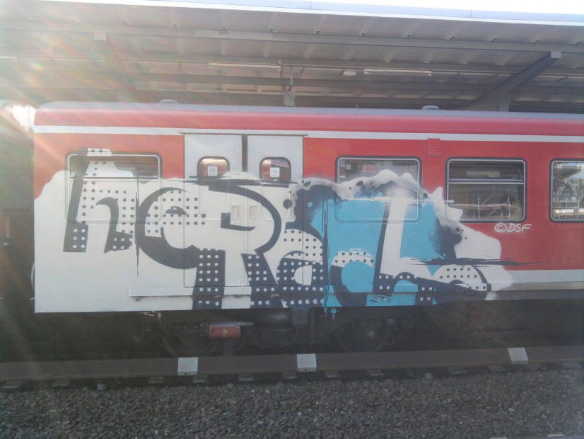 Graffiti Train - Photo by GurkenGlas