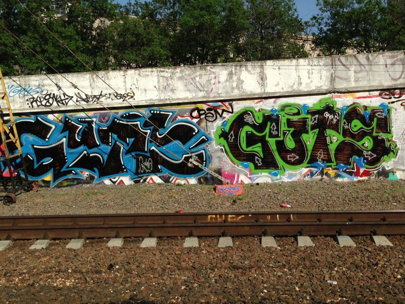 Graffiti Bombing in Moscow - Photo by GutsCrew - Guts (2013)