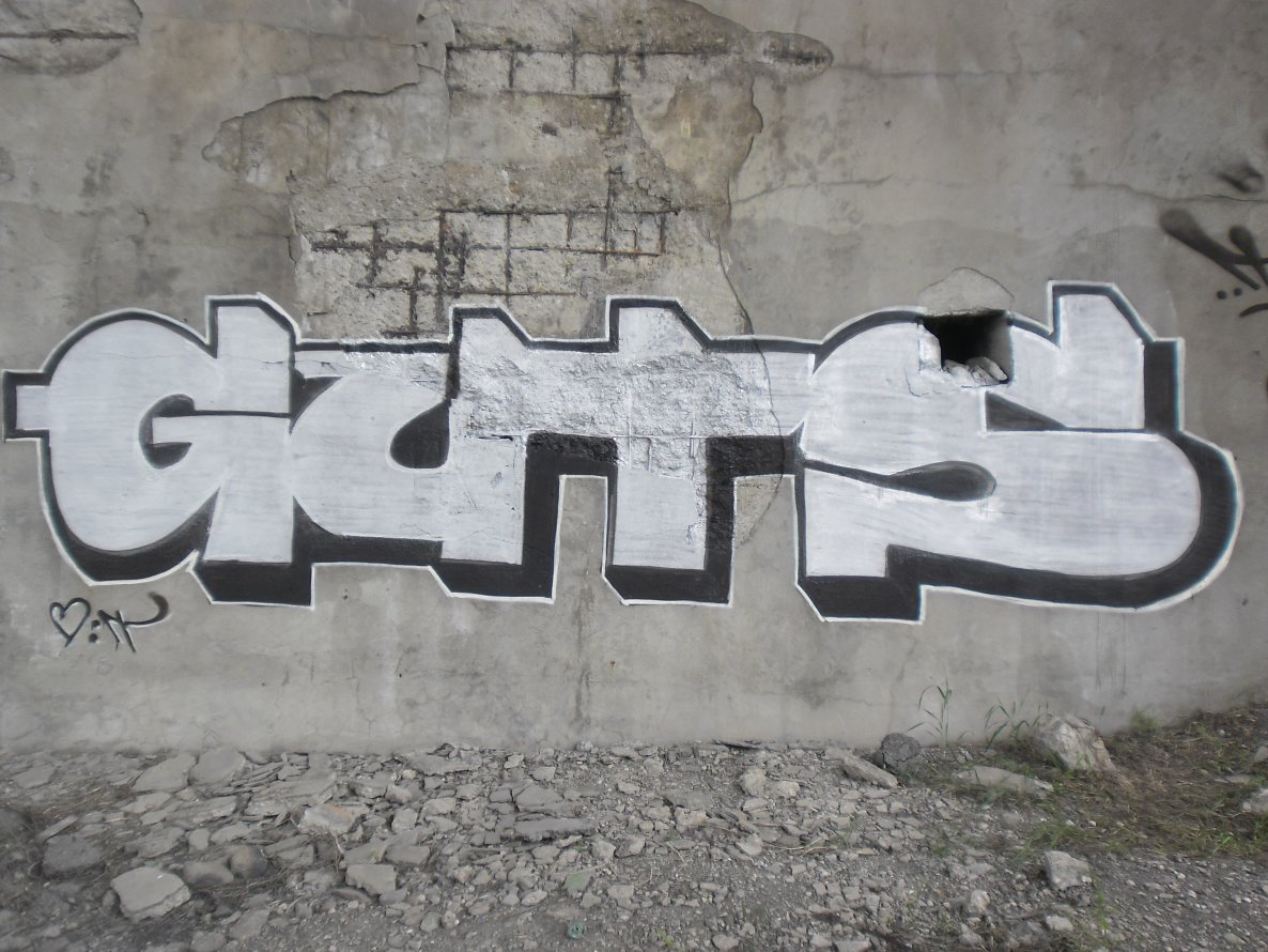 Graffiti Bombing - Photo by Gutzone - gutz, Ostrava (2013)