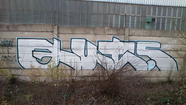 Graffiti Bombing in Ostrava - Photo by Gutzone - Guts (2013)