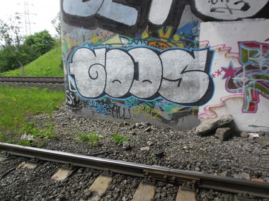 Graffiti Bombing - Photo by Gutzone - Gutz, t.up (2013)