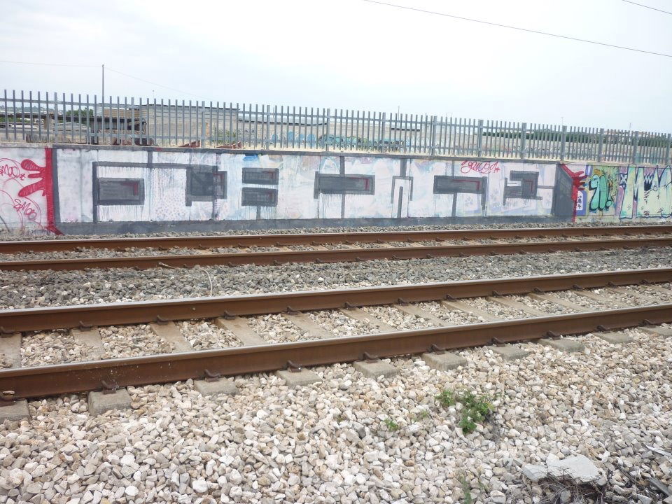 Graffiti Wall in Italia - Photo by Gw17