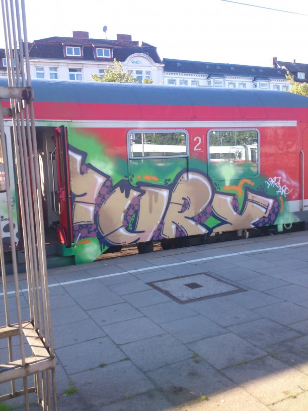 Graffiti Train in Hamburg - Photo by HAMBURG7 - murx, yrz, regio (2013)