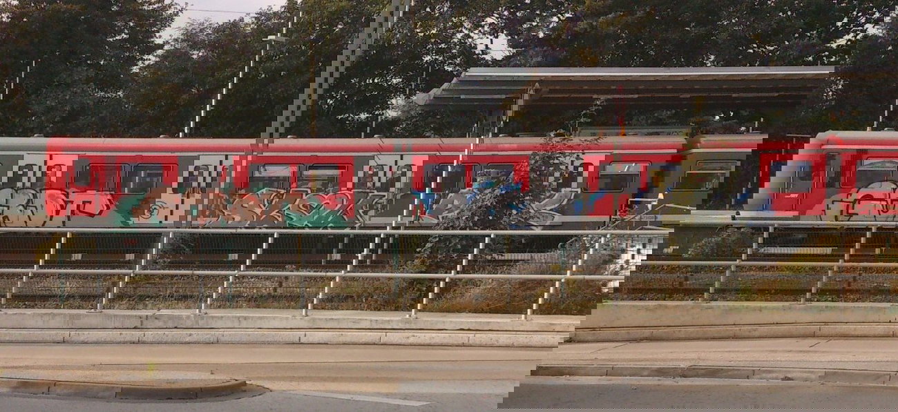 Graffiti Train in Hamburg - Photo by HAMBURG7 - gerdt, slow, pride (2013)