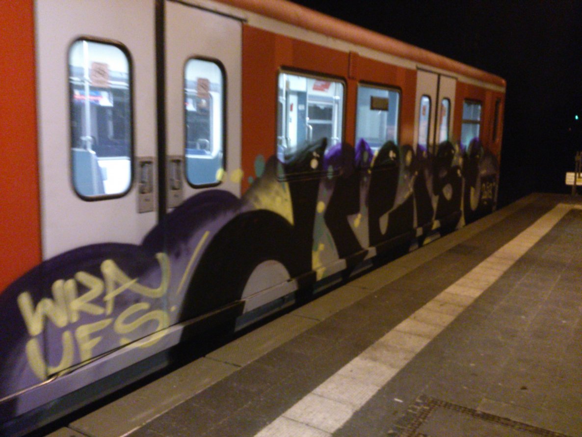 Graffiti Train - Photo by HAMBURG7 - dreist, 3sd, 3st (2013)