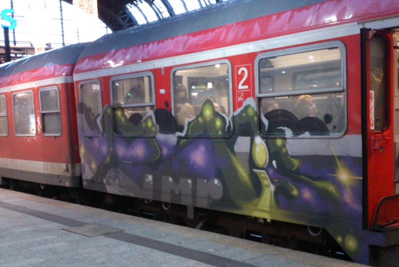 Graffiti Train in Hamburg - Photo by HAMBURG7 - rois, imr, riot (2013)