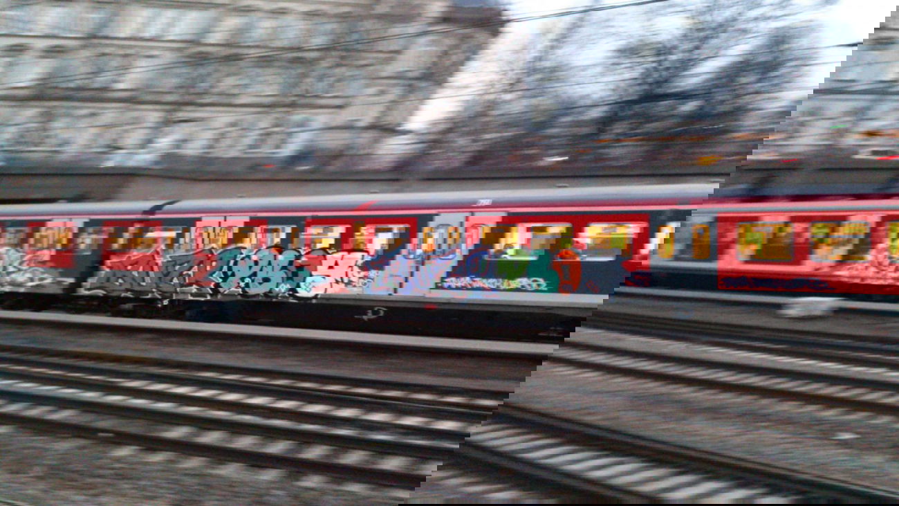 Graffiti Train - Photo by HAMBURG7 - pboy, buzr, rime (2013)