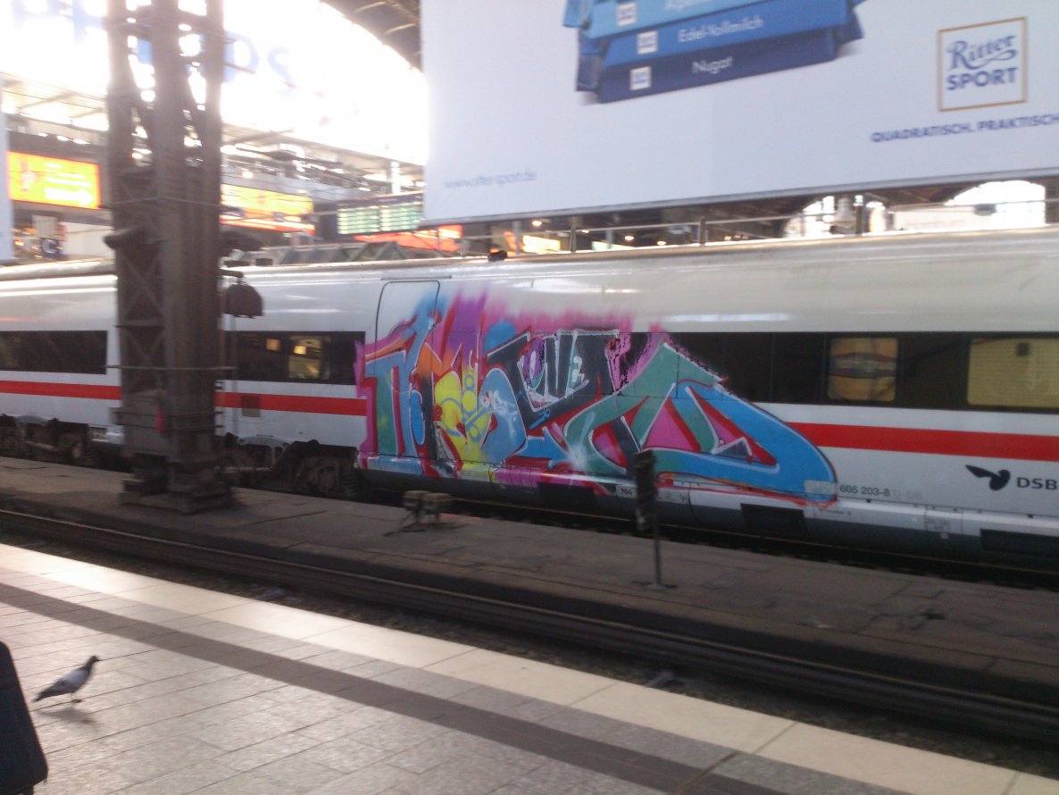 Graffiti Train in Hamburg - Photo by HAMBURG7 - ?