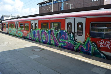 Graffiti Train in Hamburg - Photo by HAMBURG7 - moas, gbr, boys (2014)