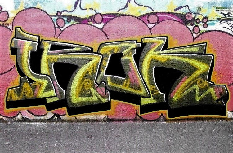Graffiti Wall - Photo by HANZO - IROK (2004)