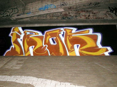 Graffiti Wall - Photo by HANZO - IROK (2006)