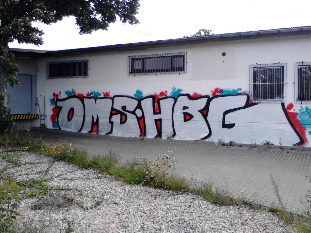 Graffiti Bombing in Leipzig - Photo by HBGcrew - OMS, HBG (2014)
