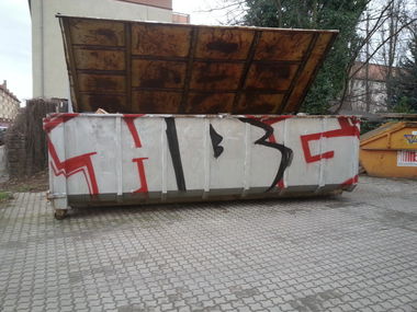 Graffiti Bombing in Leipzig - Photo by HBGcrew - hbg (2014)