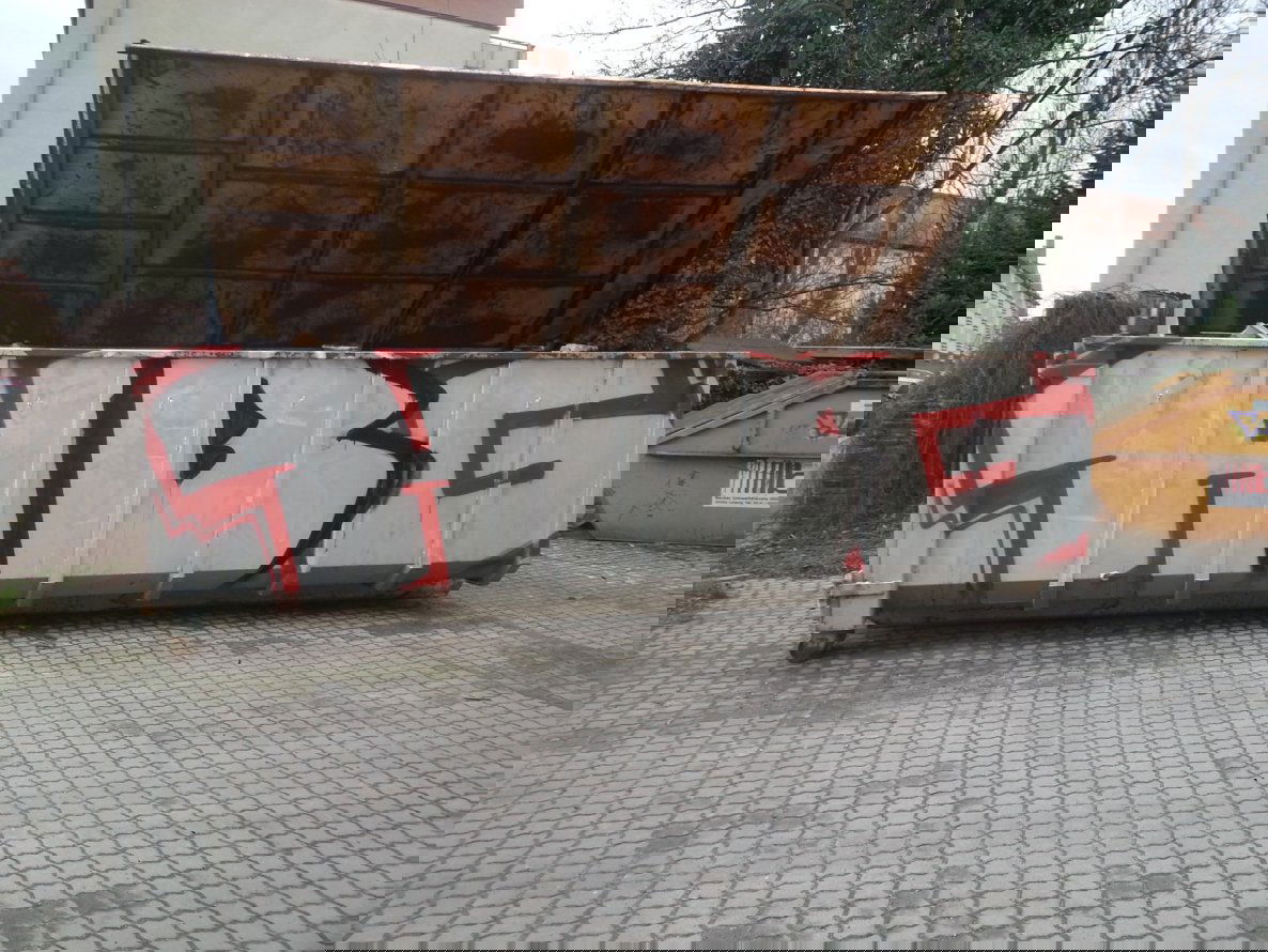 Graffiti Bombing in Leipzig - Photo by HBGcrew - hbg (2014)