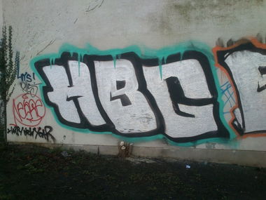 Graffiti Bombing - Photo by HBGcrew - hbg (2014)