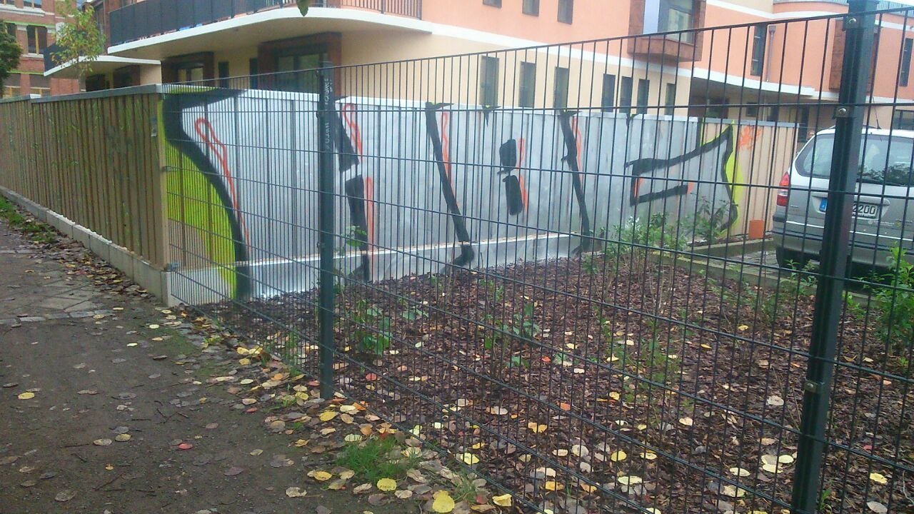 Graffiti Bombing in Leipzig - Photo by HBGcrew - hbg (2014)