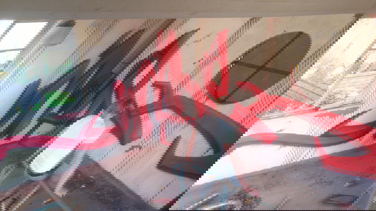 Graffiti Wall - Photo by HENCOK - lost, place