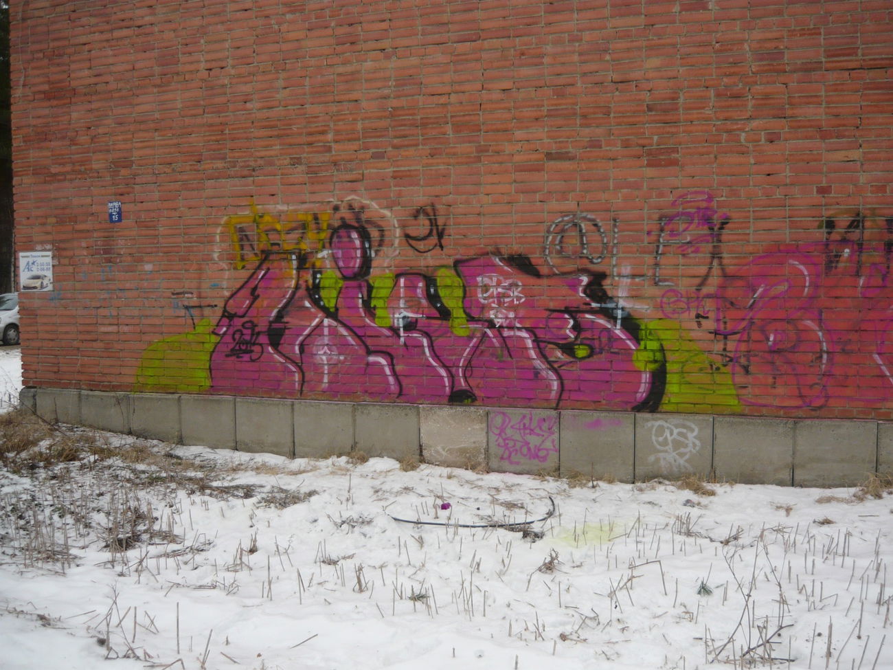 Graffiti Bombing - Photo by HICSONE