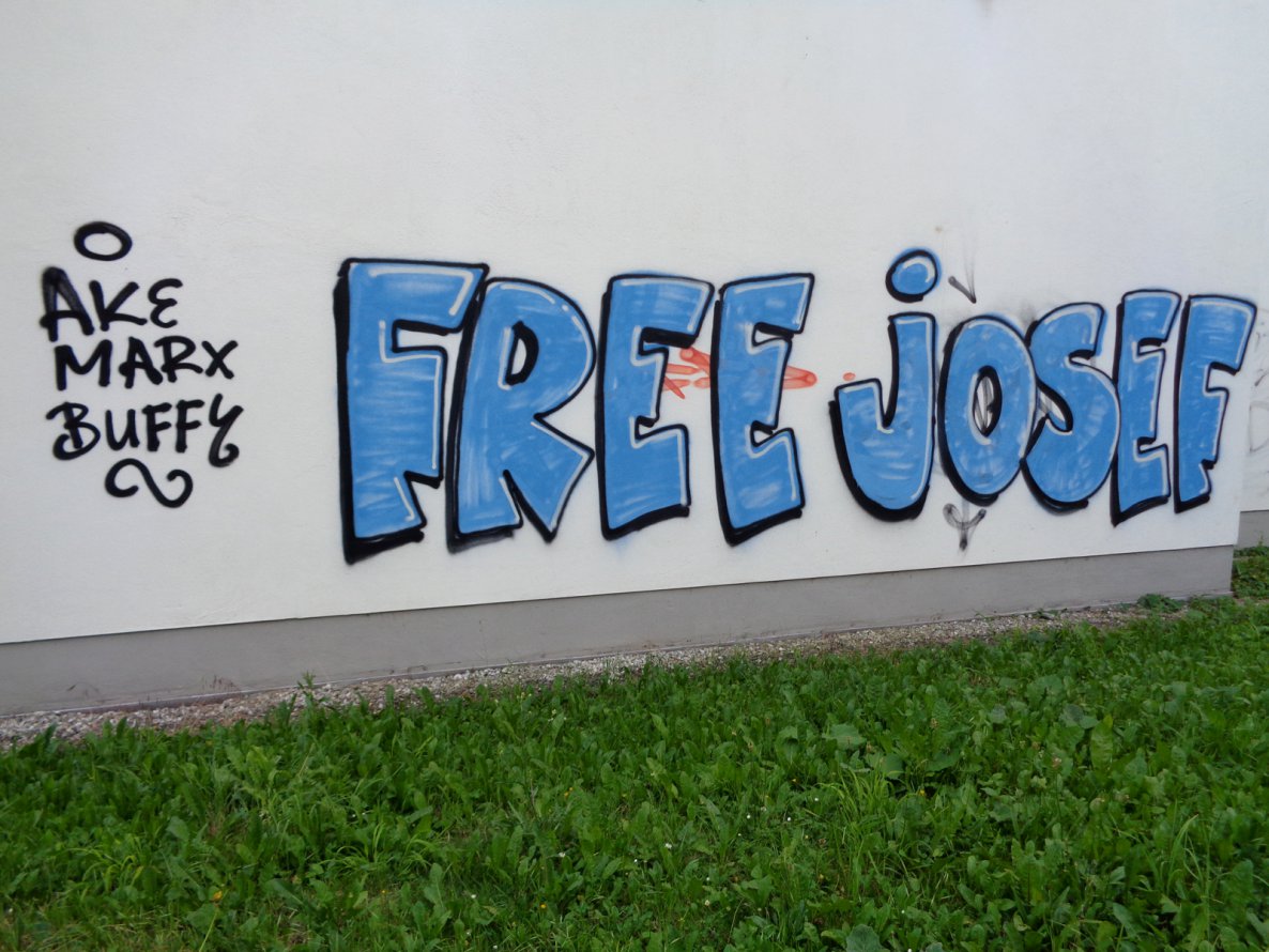 Graffiti Bombing in Jena - Photo by HOBO - FREE, JOSEF (2014)