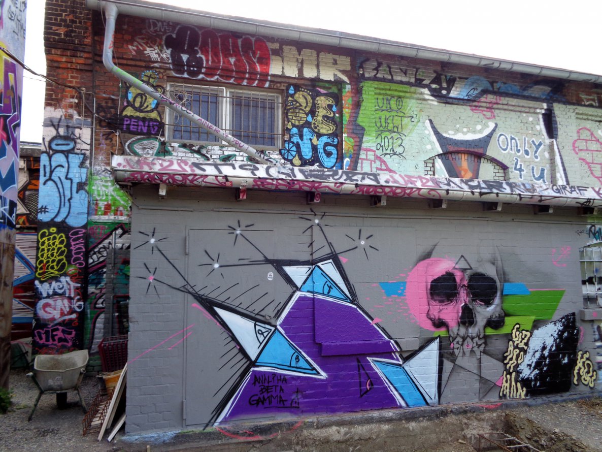 Graffiti Wall in Jena - Photo by HOBO - ISOE, BÖLK, PENG (2014)