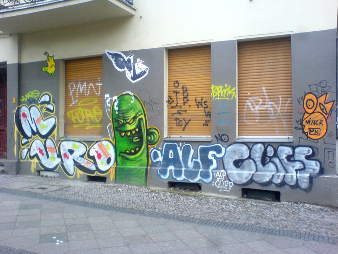 Graffiti Bombing in Berlin - Photo by HOBO - MURO, ALF, CLIFF