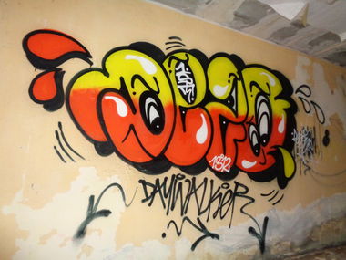 Graffiti Bombing in Jena - Photo by HOBO - DEZO (2014)