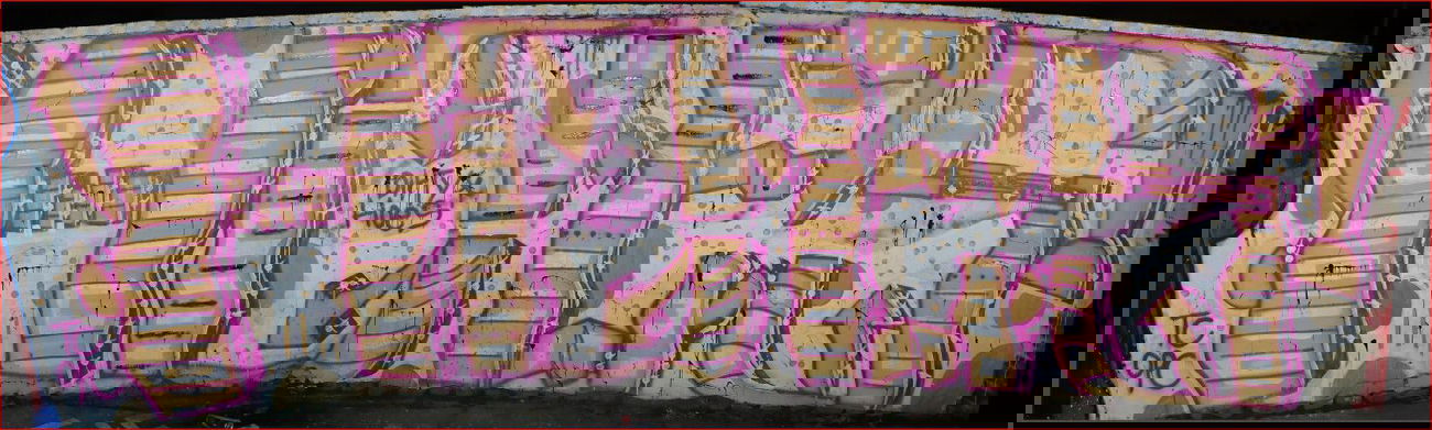 Graffiti Wall - Photo by HOES91 - HOES (2014)