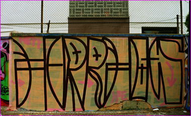 Graffiti Artwork - Photo by HOES91