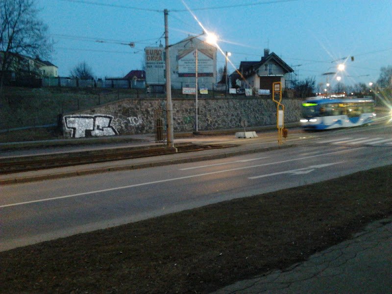 Graffiti Bombing - Photo by HOES91