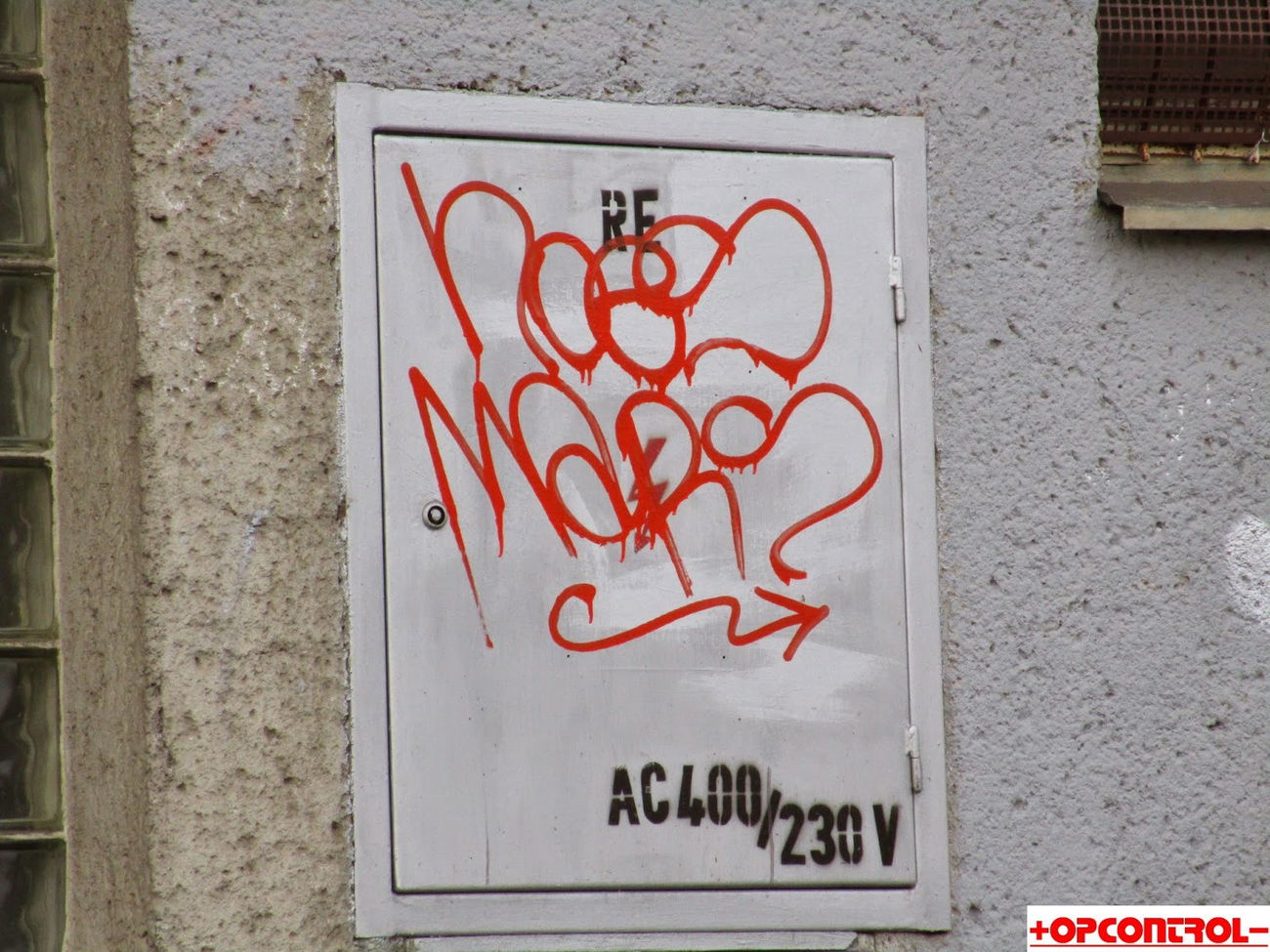 Graffiti Wall - Photo by HOES91 - HOES, MARS