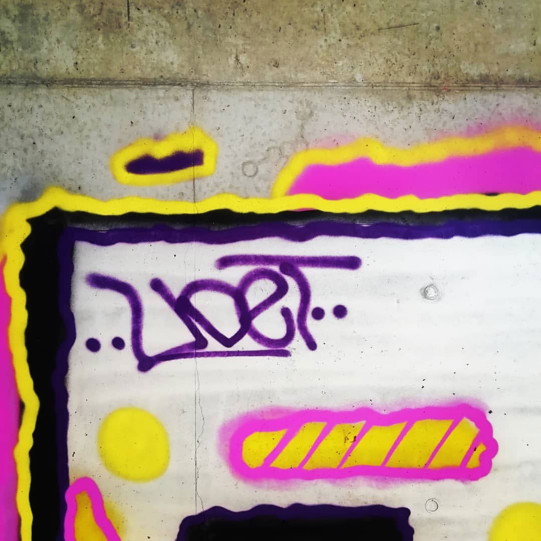 Graffiti Bombing in Česko - Photo by HOES91 (2019)