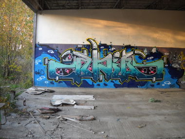Graffiti Wall in Mo?ki - Photo by HOIB1 (2012)