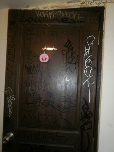 Graffiti Bombing - Photo by HOYA