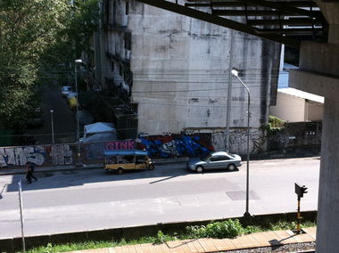 Graffiti Bombing - Photo by HOYA - MAS, monk, ozzy