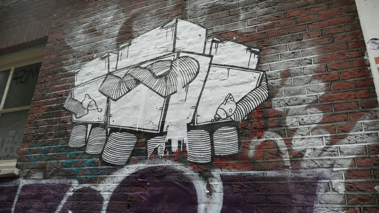 Graffiti Street Art - Photo by HOYA - amsterdam