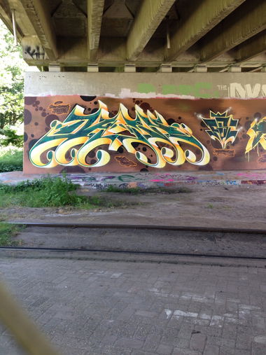 Graffiti Wall - Photo by HOYA - damn, amsterdam