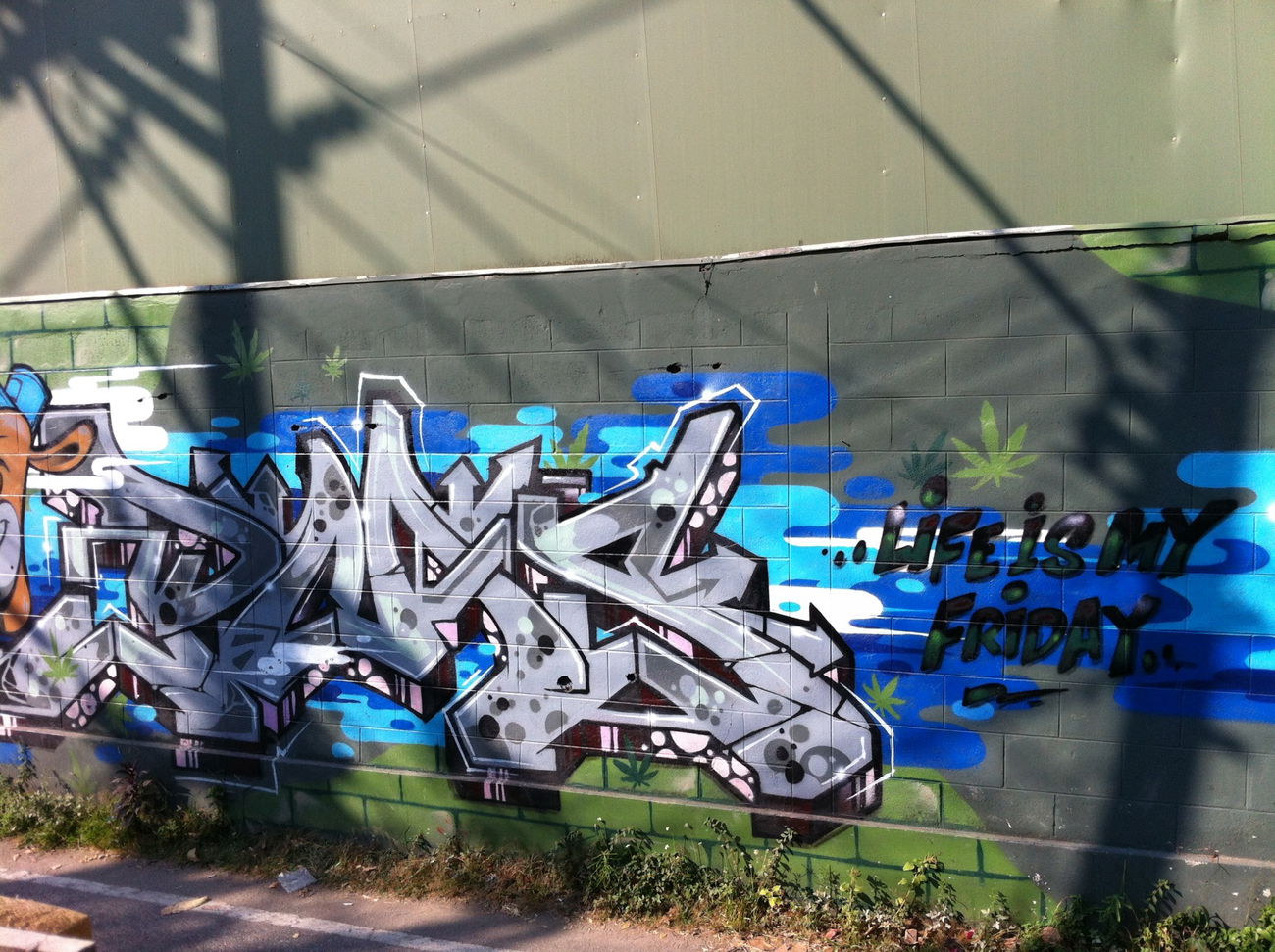 Graffiti Wall - Photo by HOYA - poas, chiang, mai