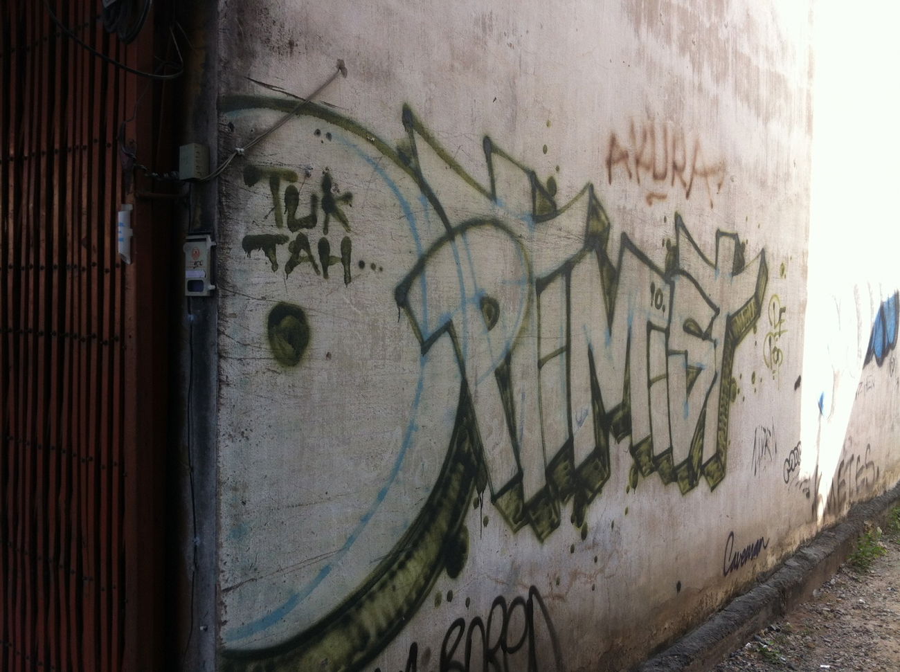 Graffiti Bombing - Photo by HOYA - optimist, chiang, mai