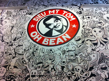 Graffiti Artwork - Photo by HOYA - danang, vietnam, restaurant