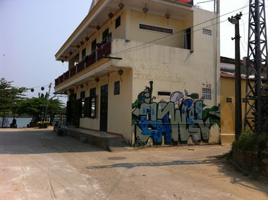 Graffiti Wall - Photo by HOYA - fecks, thirds, hoi