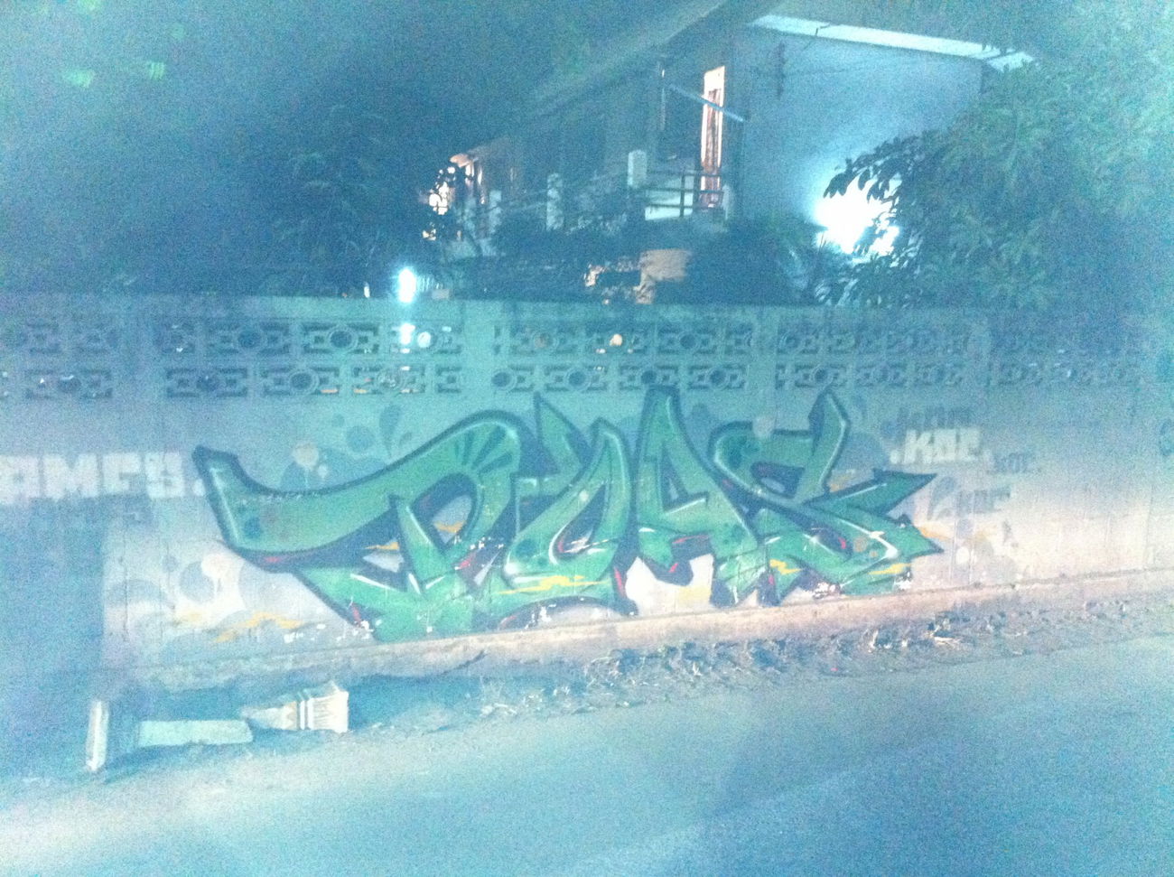 Graffiti Wall - Photo by HOYA - poas, chiang, mai
