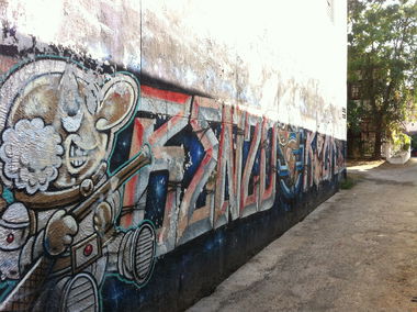 Graffiti Wall - Photo by HOYA - benzo, chiang, mai